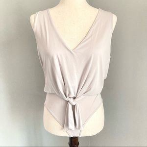 Wanderlux Grey Sleeveless Front Tie V-neck Bodysuit size M